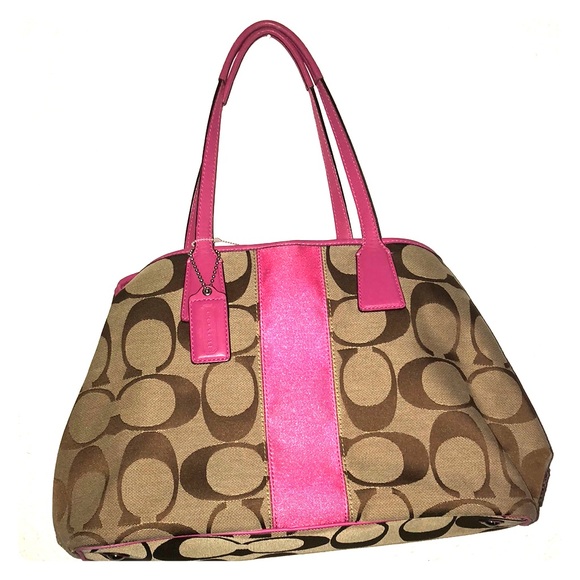 Coach Handbags - 🎉SALE🎉Classic Coach tote 👜